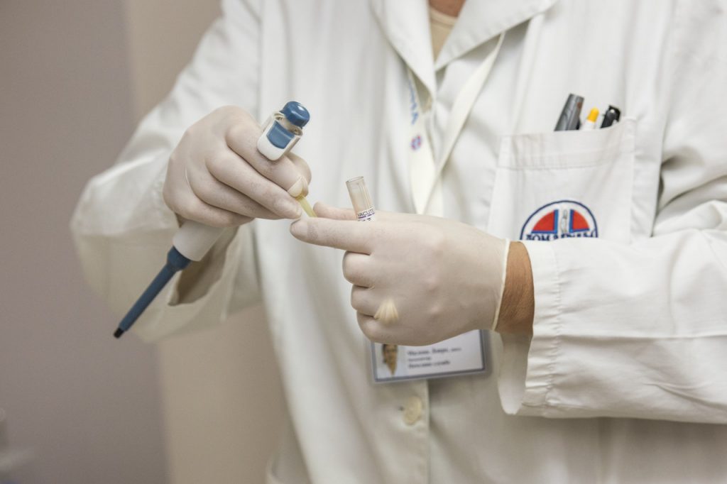 medic-hospital-laboratory-medical-40559 (1)